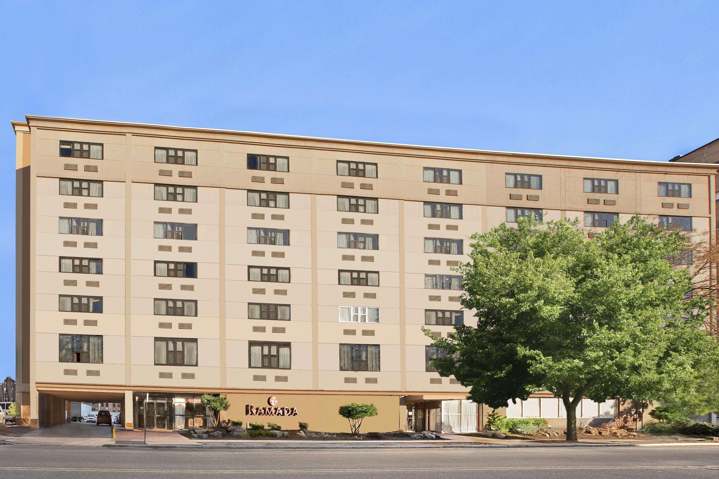 Hotel Ramada By Wyndham East Orange Exteriér fotografie
